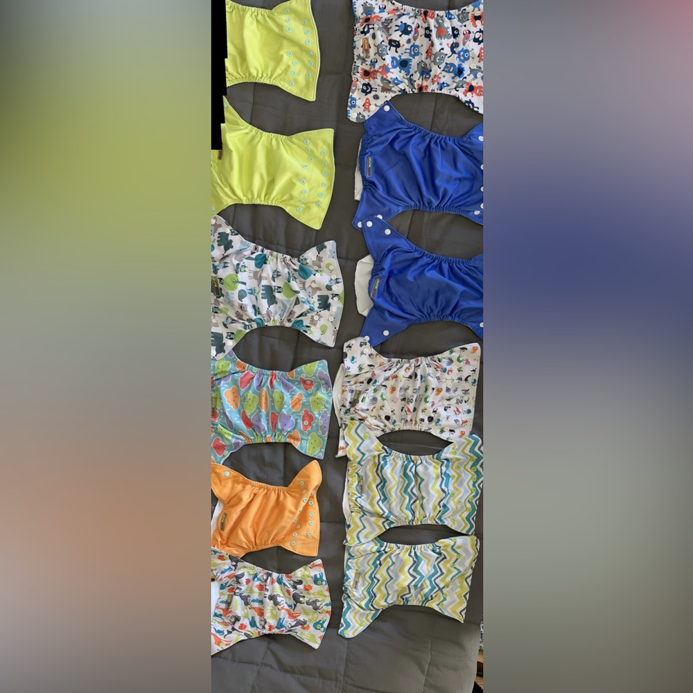 12 Fuzzibunz pocket diapers perfect size 7-18 lbs